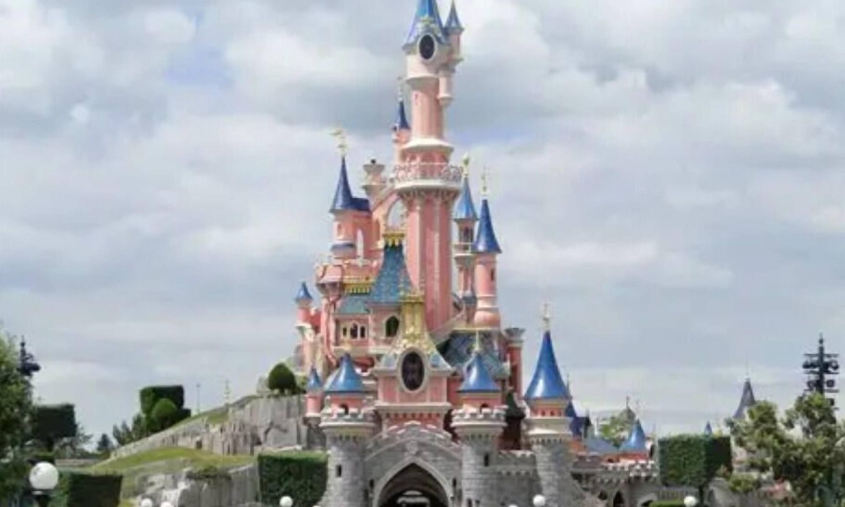 Bailly-Romainvilliers Apartment | Spacious apartment 5 minutes from DISNEYLAND DE PARIS