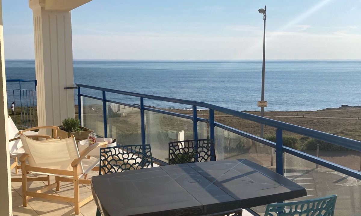 Saint-Hilaire-de-Riez Apartment | Spacious T3 with terrace facing the sea wifi ascenseur 4 people