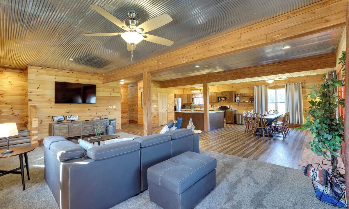 Grubville Cottage | Spacious Franklin County Retreat on 80 Acres!