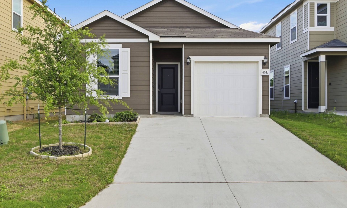 San Antonio House | Spacious & Fully Furnished Home/Ideal for 30+ Days Stay.