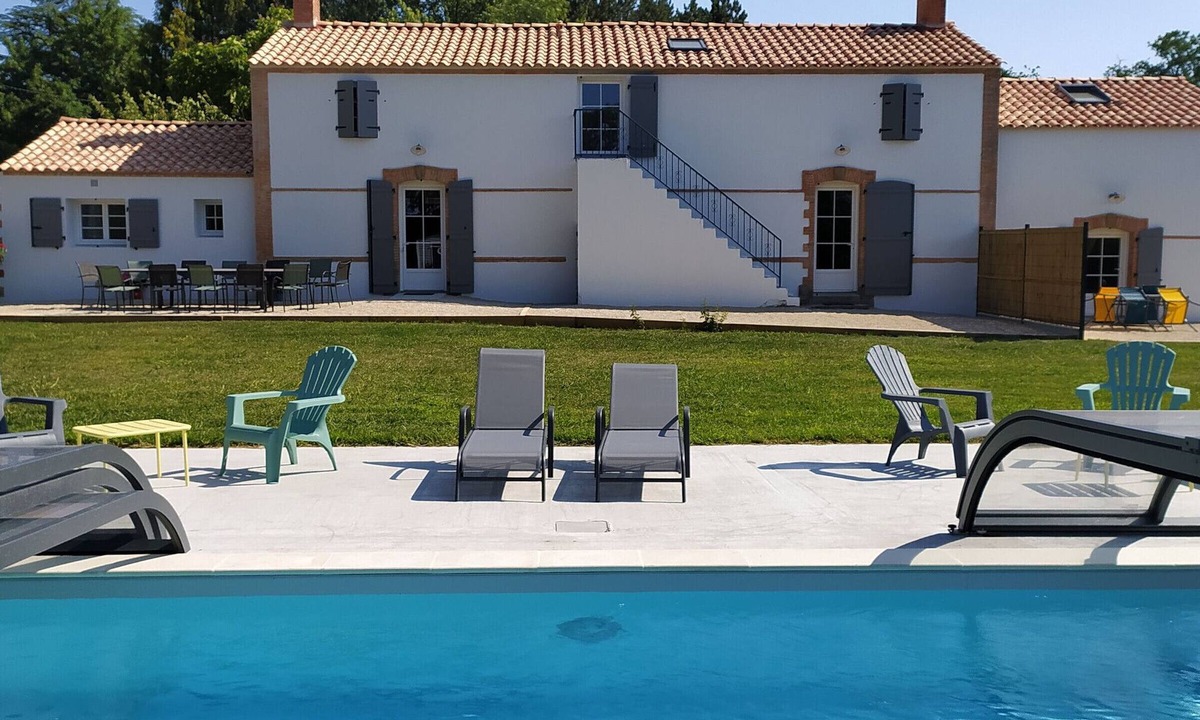Soullans Cottage | Spacious Gîtes in Vendée with Heated Pool