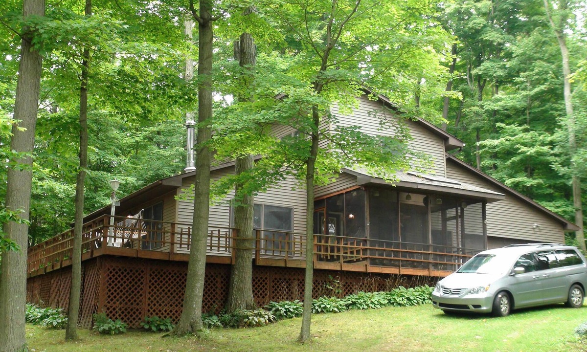 Lake Ariel House | Spacious getaway on Lake Henry. .