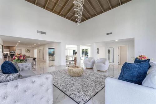 Palmetto Bay House | Spacious Getaway with Pool