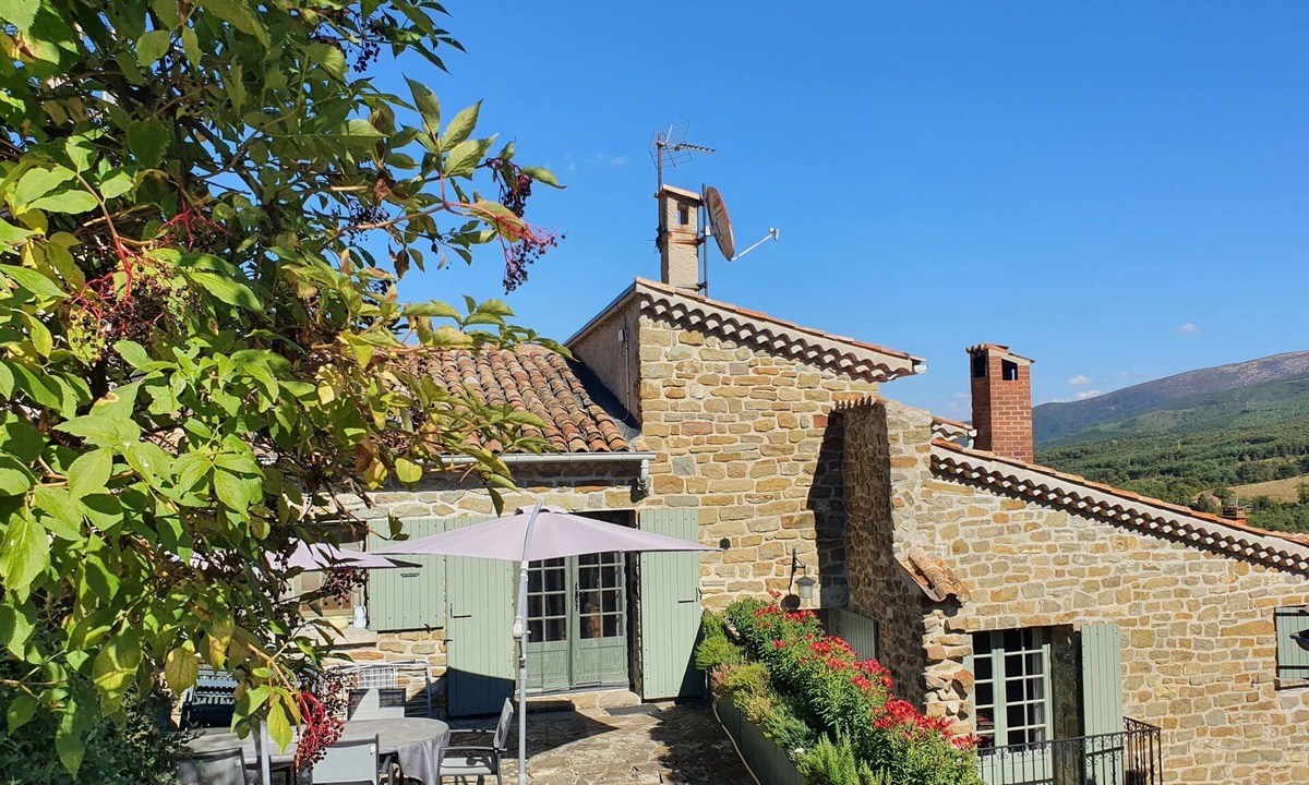 L'Epine Cottage | SPACIOUS GITE AND LARGE TERRACE WITH VIEW.