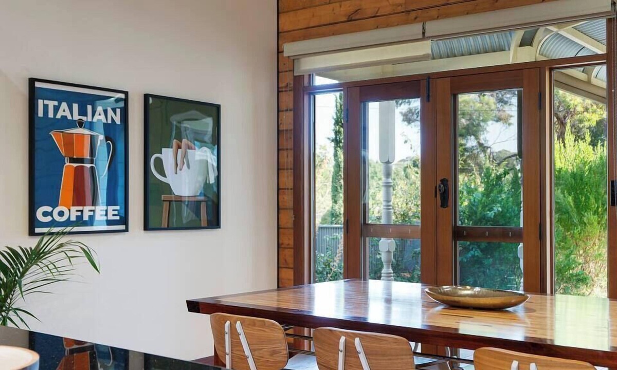 Castlemaine House | Spacious Goldfields Retreat | Central & Charming