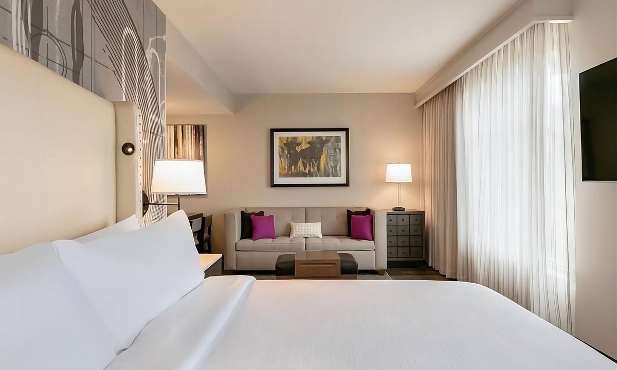 Berkeley Heights Hotel | Spacious Good-Value Accommodation! 2 Family-friendly Units, Onsite Pool