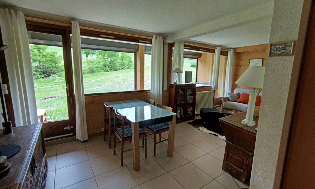 Montgenevre Apartment | Spacious ground floor apartment, direct slope access, pets allowed