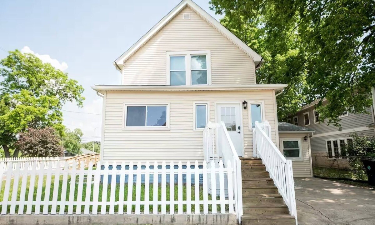 Champaign House | Spacious Group Home with Arcade
