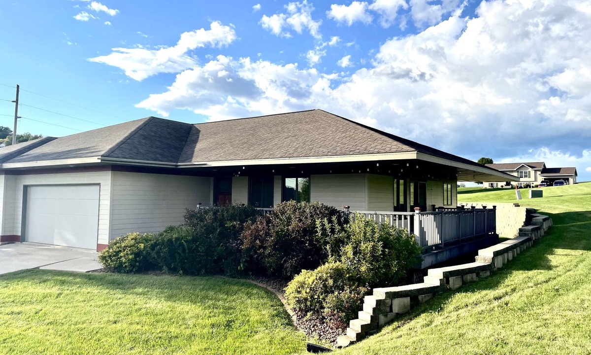 Hillsboro Condo | Spacious Hillsboro Condo