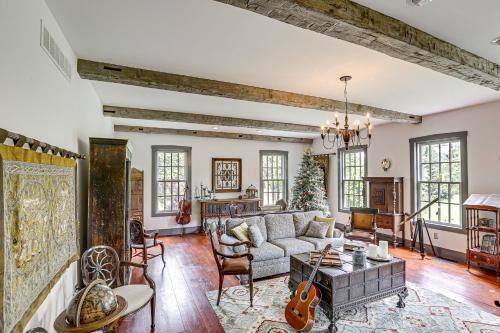 New Haven House | Spacious & Historic Cabin in New Haven w/Pond!