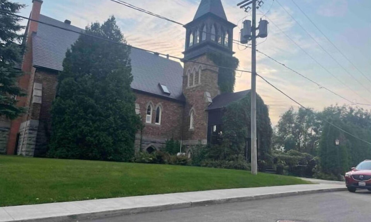 Paine-Sec House | Spacious Historic Church Home/7 pers. Walk to Ferry/Old Lévis