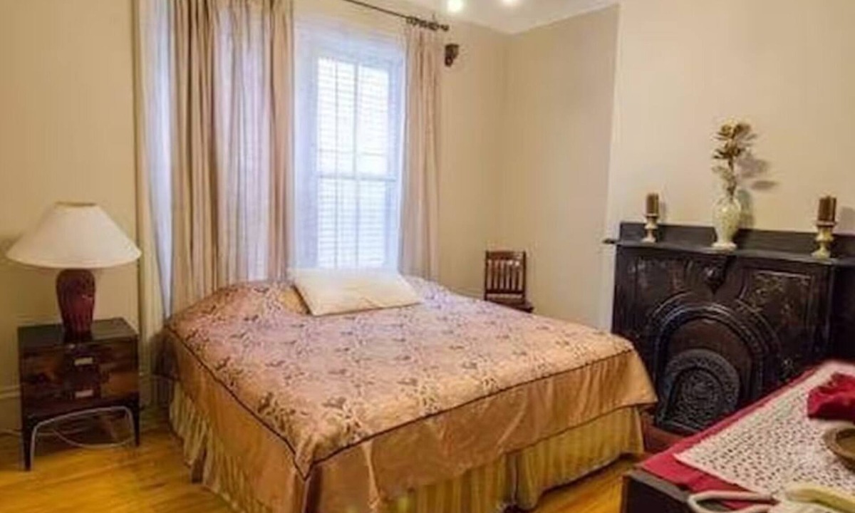 Saint John Apartment | Spacious Historic Victorian Apt , Steps to Saint John Boardwalk & landmarks