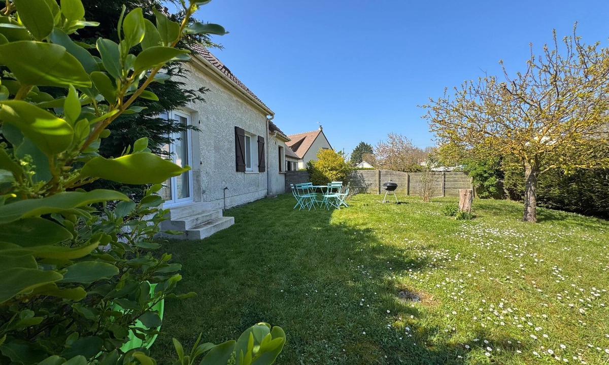 Hermanville-sur-Mer House | Spacious house 300m from the beach.