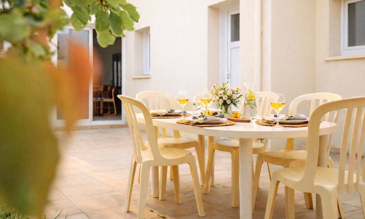 Les Sables d'Olonne Ski Chalet | Spacious house quartier Arago Les Sables sleeps 7