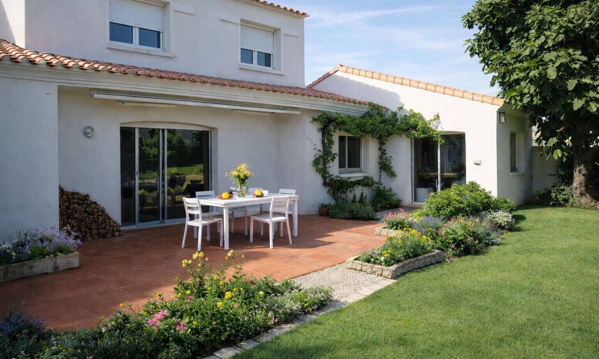 Les Sables d'Olonne Ski Chalet | Spacious house with a large garden – 8 people – La Chaume