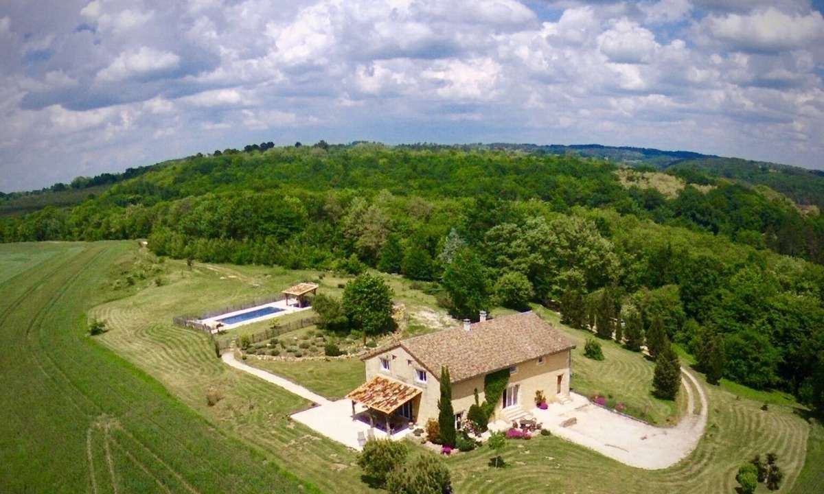 Douville House | Spacious holiday cottage with pool and panoramic view