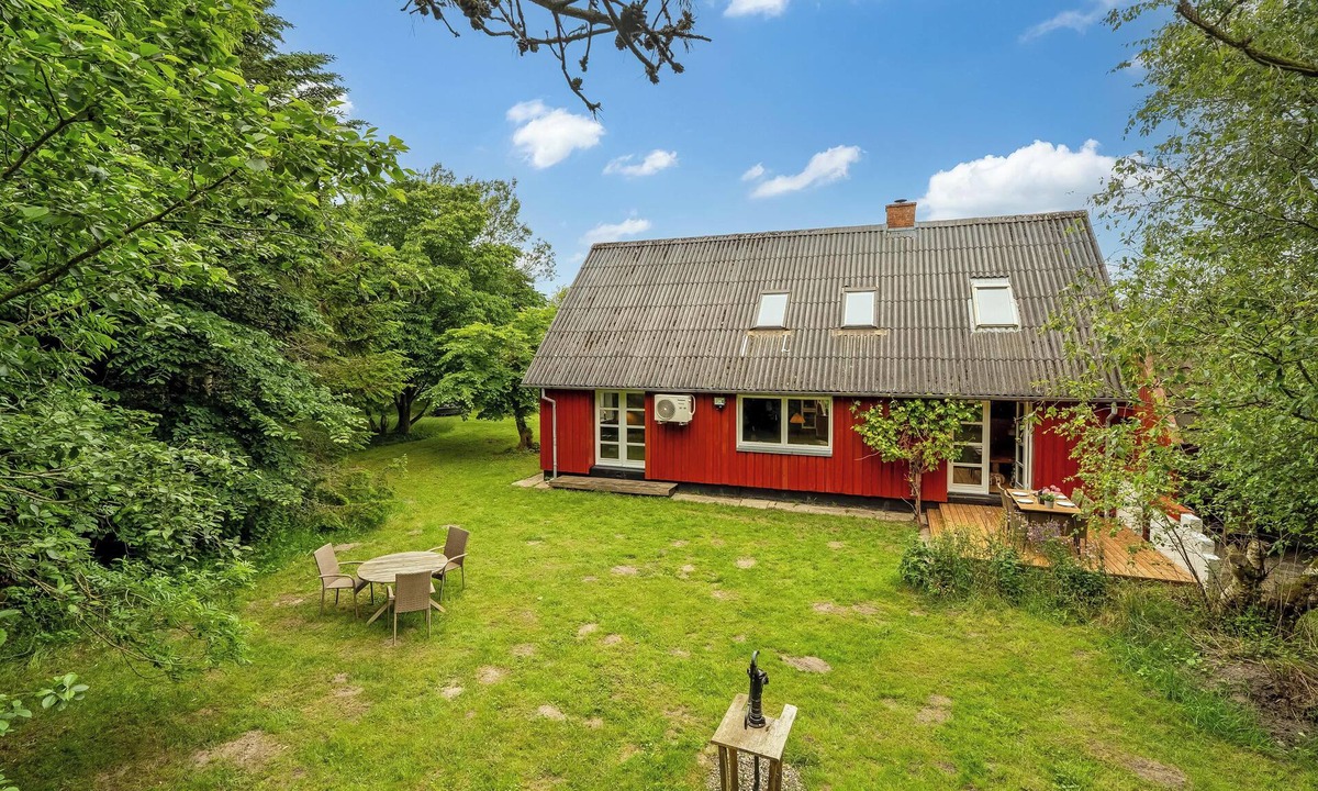 Fjerritslev House | Spacious holiday home with terrace, wood-burning stove and large plot