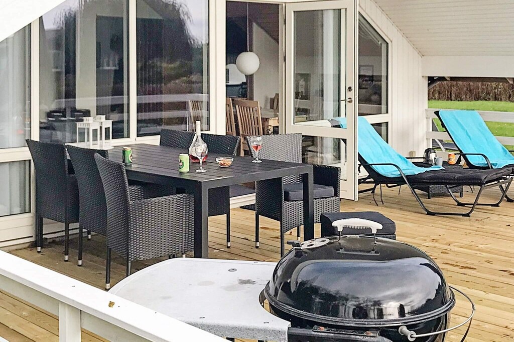 Kelstrup Strand House | Spacious Holiday Home in Haderslev with Terrace