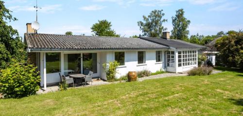 Buresø House | Spacious Holiday Home With Large Plot By Buresø