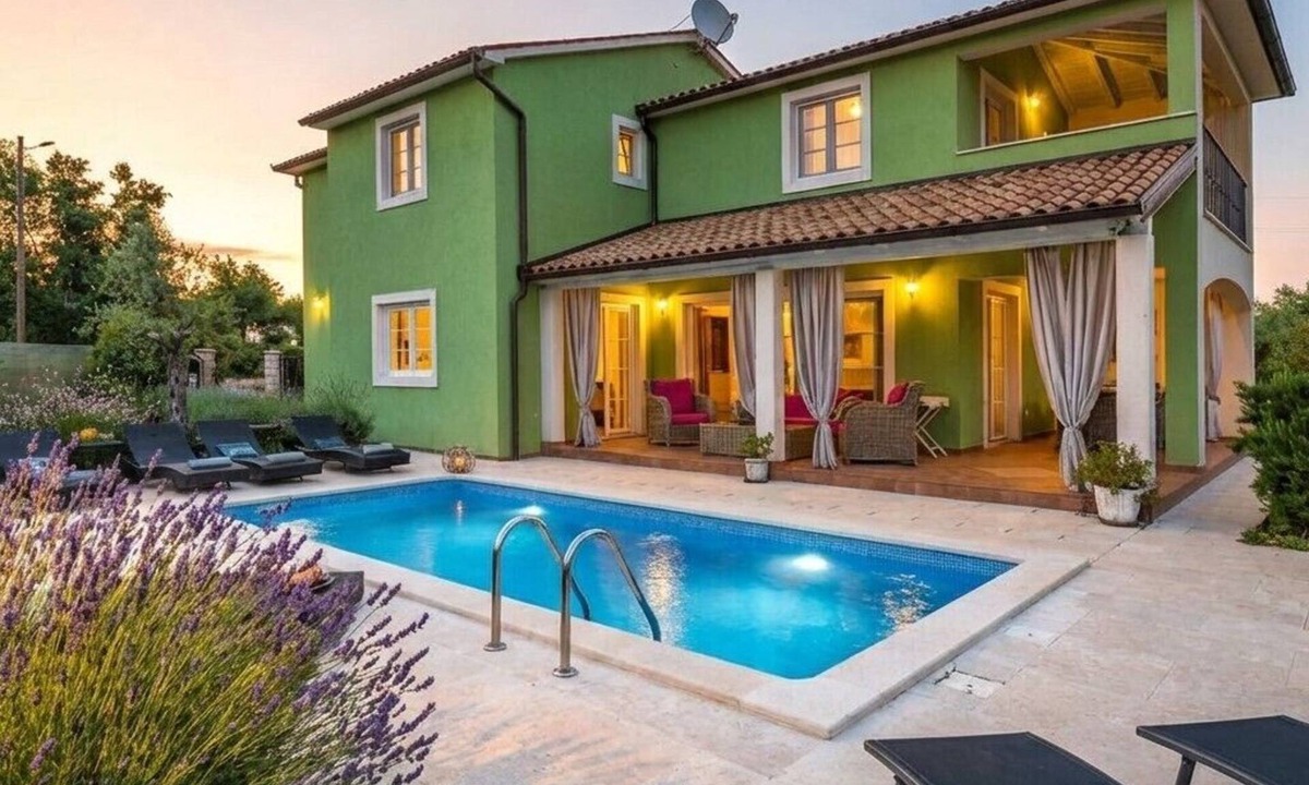 Rakalj House | Spacious holiday house/pool/jacuzzi/playground/6+2