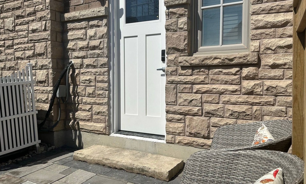 Unionville Apartment | Spacious home 3 king beds, 2 full baths Angus Glen in Markham with over 2,000 sq