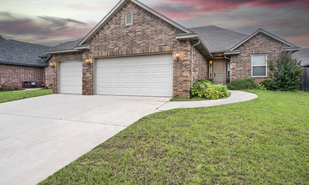 Norman House | Spacious Home - 5 Min. to OU campus!
