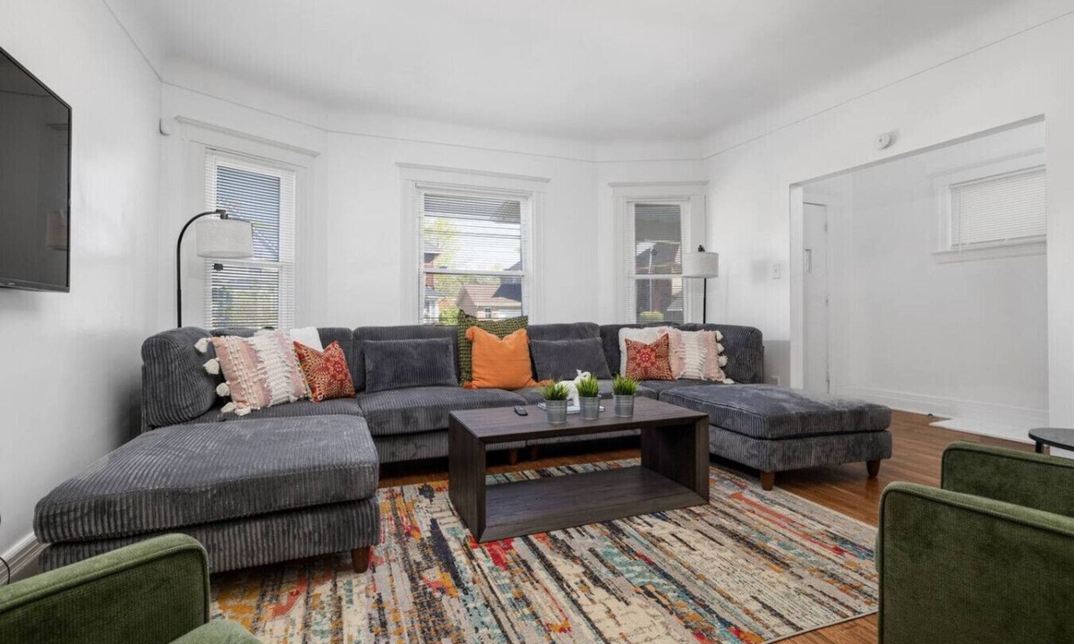 Detroit House | Spacious Home 6 Beds + Free Parking 5min DT