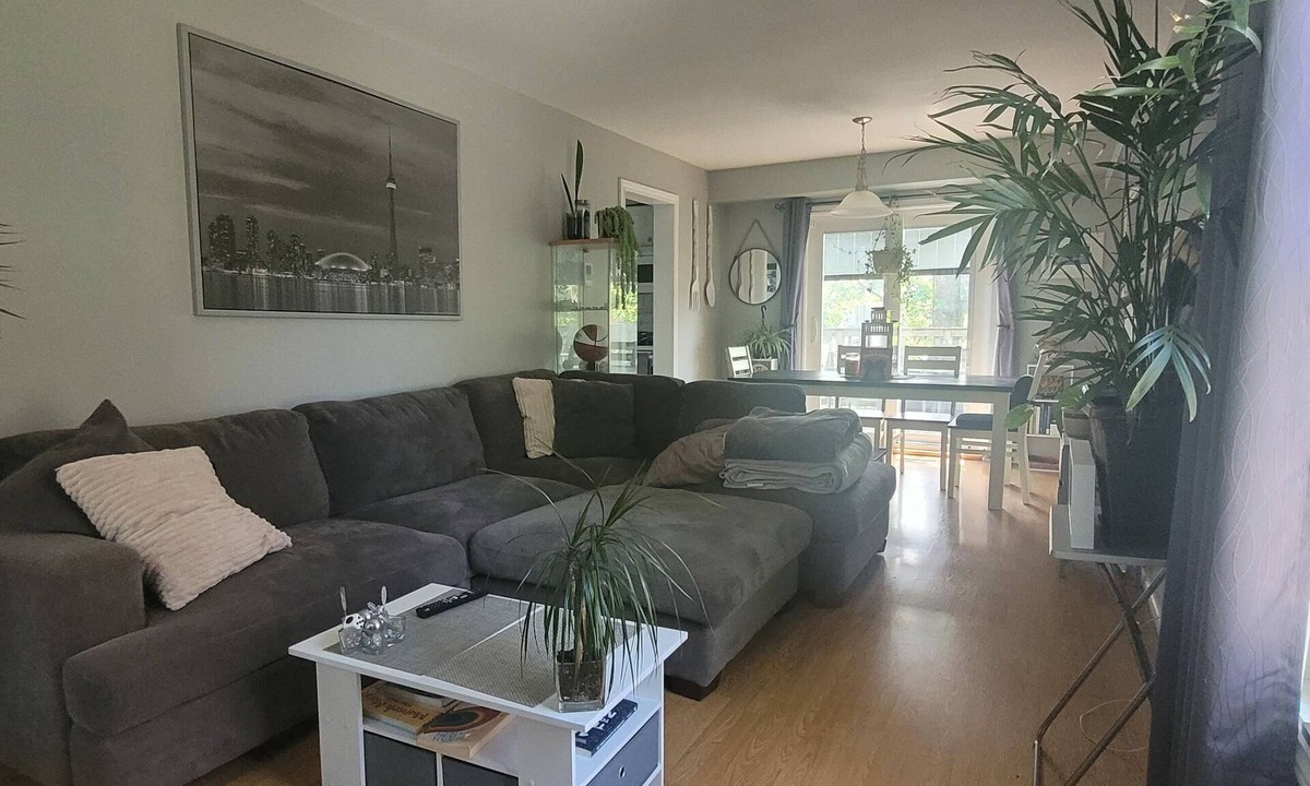 Ajax House | Spacious Home By The Lake (Sleeps up to 12ppl)