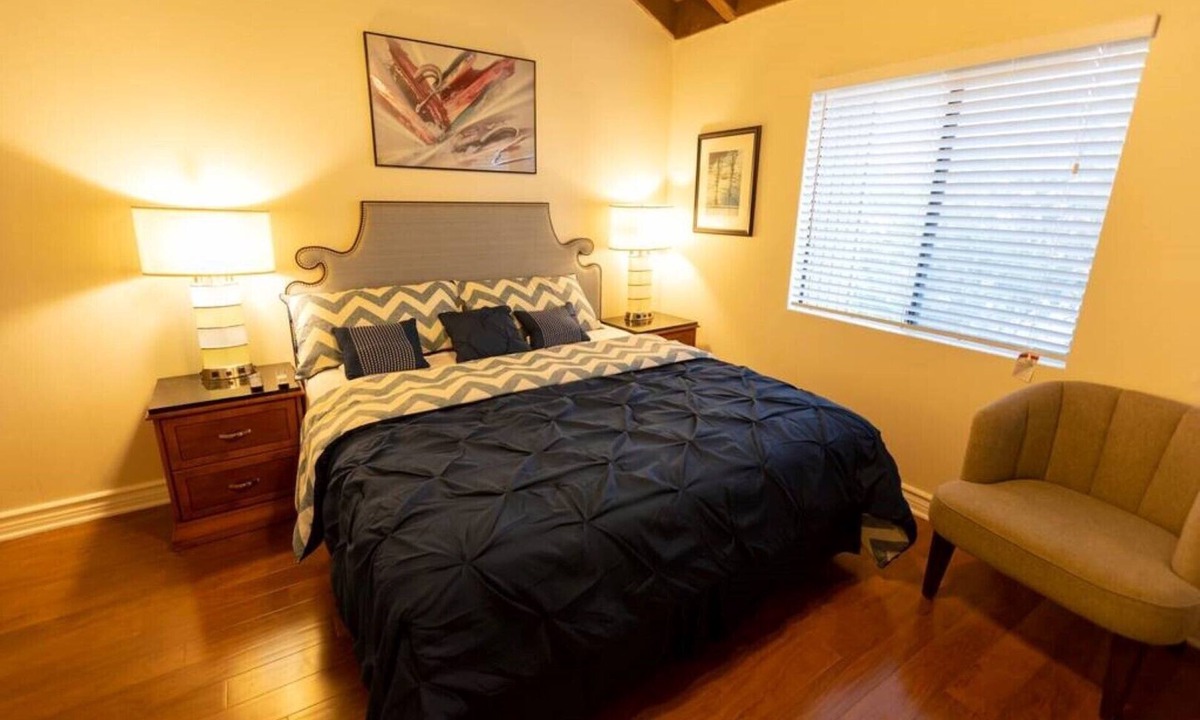 Hermosa Village House | Spacious home in Anaheim 2bedrooms,2.5bathrooms -Ideal for corporate housing