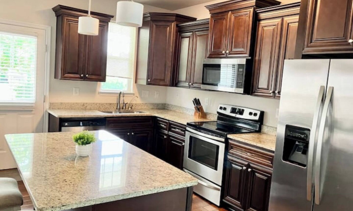 Chesapeake House | Spacious home in Chesapeake