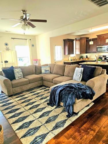 Chesapeake House | Spacious home in Chesapeake