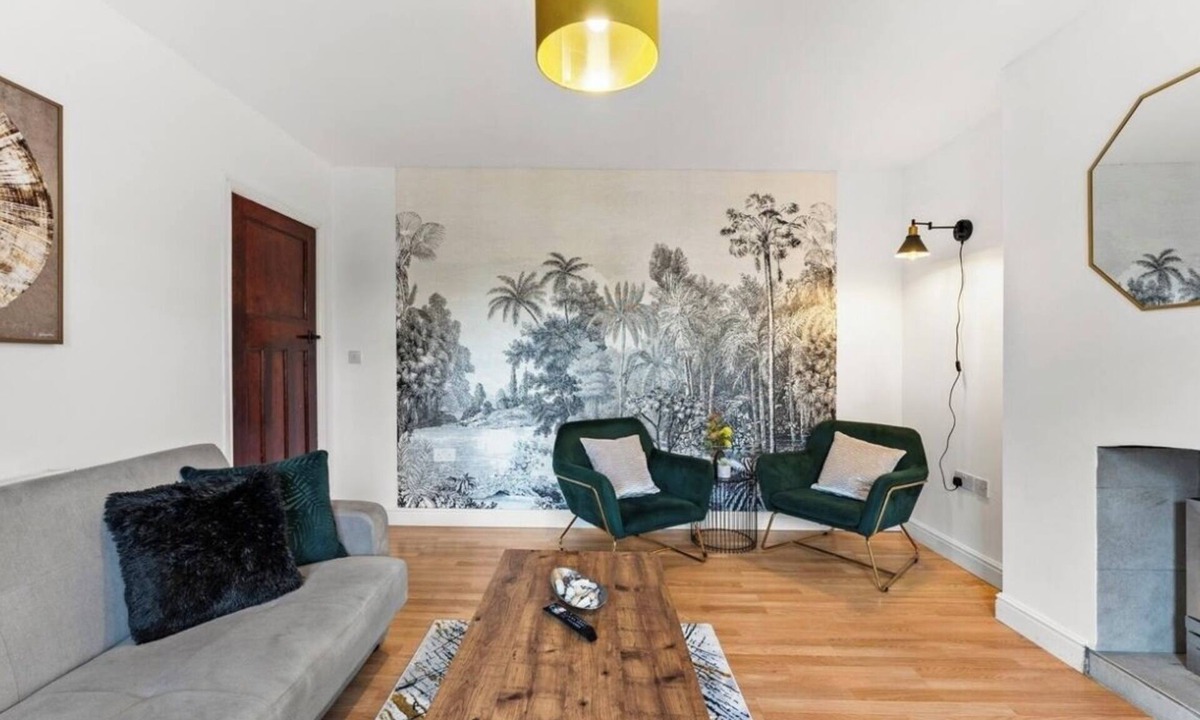 Giltbrook House | Spacious home in the Peak District