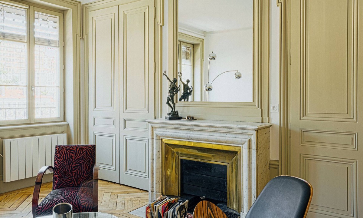 Old Lyon Apartment | Spacious home overlooking Saône river + parking