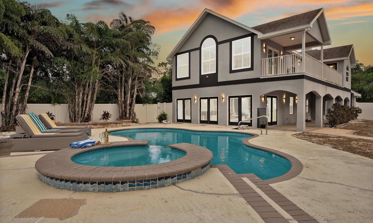 Clair-Mel City House | Spacious home w/pool & game room