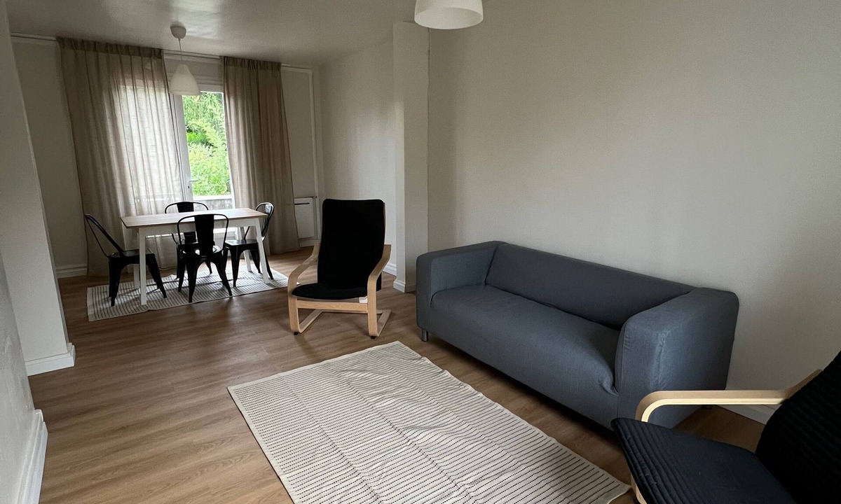 Amboise House | Spacious Home · Walk to Center · Sleeps up to 9