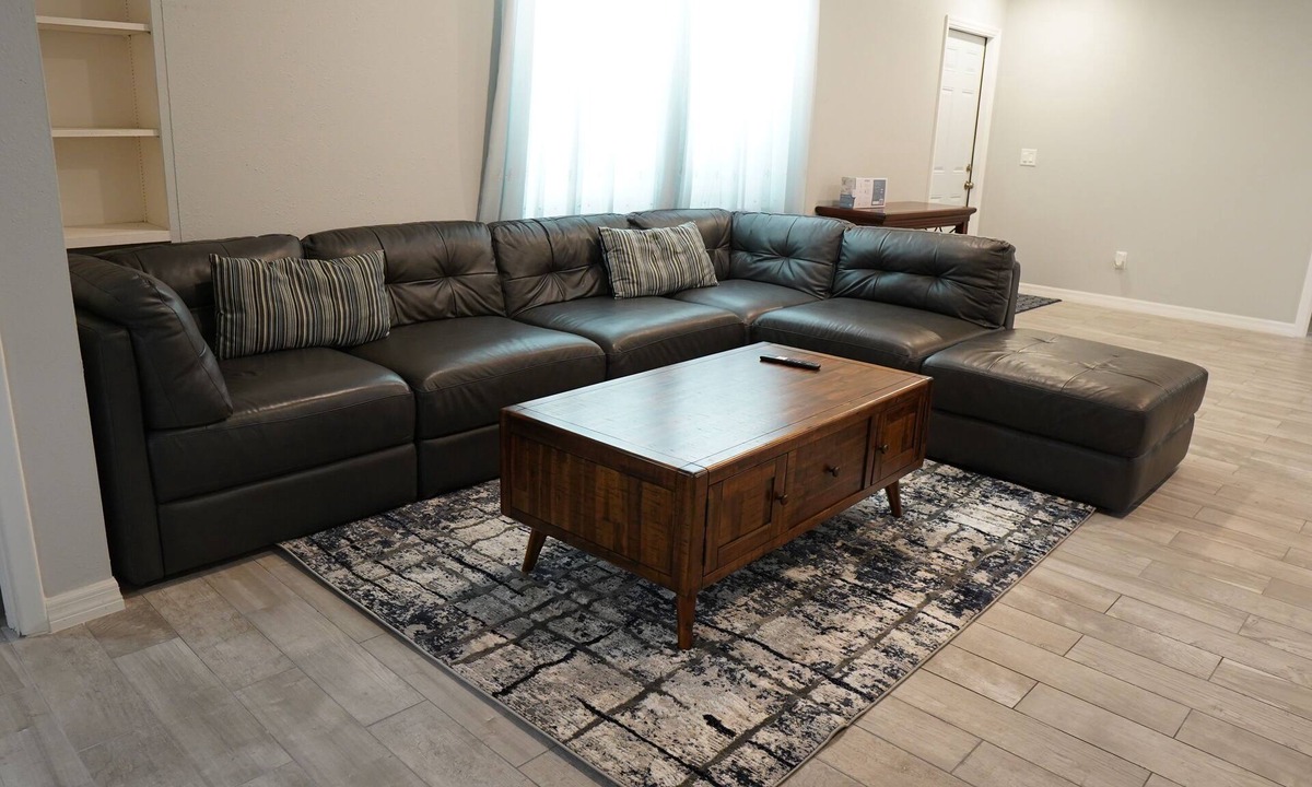 Brandon House | Spacious Home with Luxury Finish