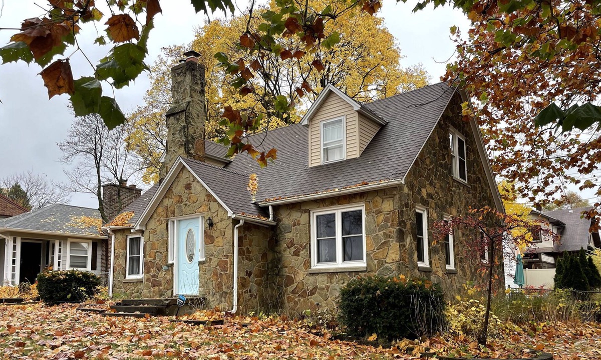 Battle Creek House | Spacious home with a cozy feel