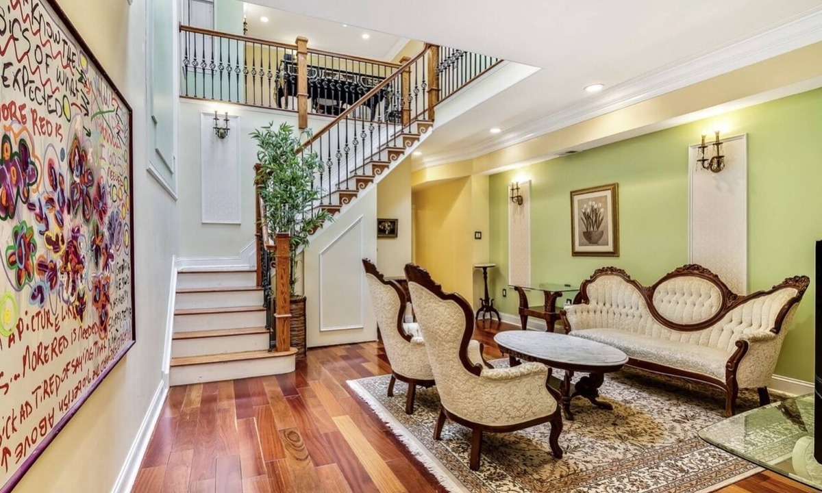 Old City House | Spacious Home with Antique Decor