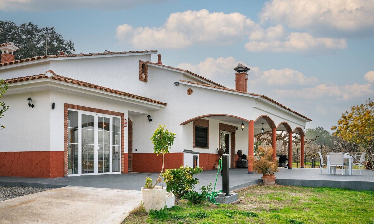 La Riera de Gaia House | Spacious house, nature, 10 min from the sea