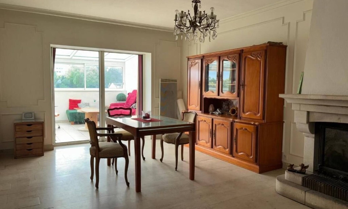 Noisy-le-Sec House | Spacious House for 6-8 Guests | 2 Bathrooms | Easy Access to Paris