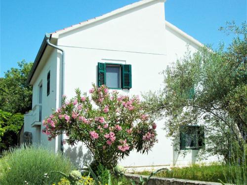 Lukoran House | Spacious house in Lukoran with sea view