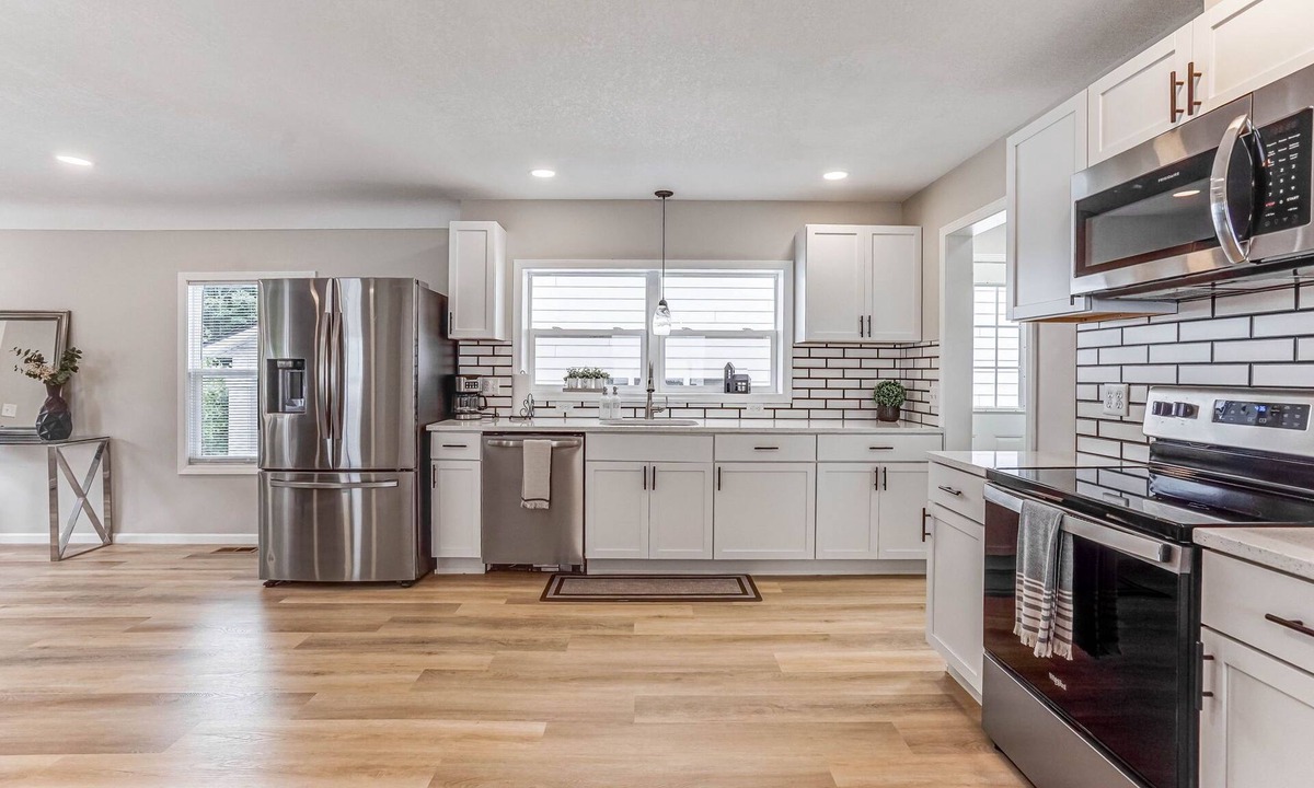 St. Louis Park House | Spacious house in St. Louis Park