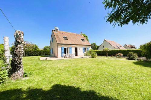 Equemauville House | Spacious house of 100 m with a beautiful garden