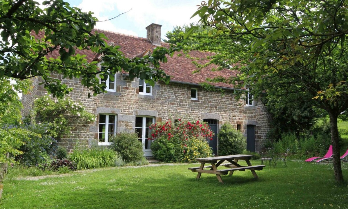 La Sauvagere Cottage | Spacious house, pets allowed - 10 guests