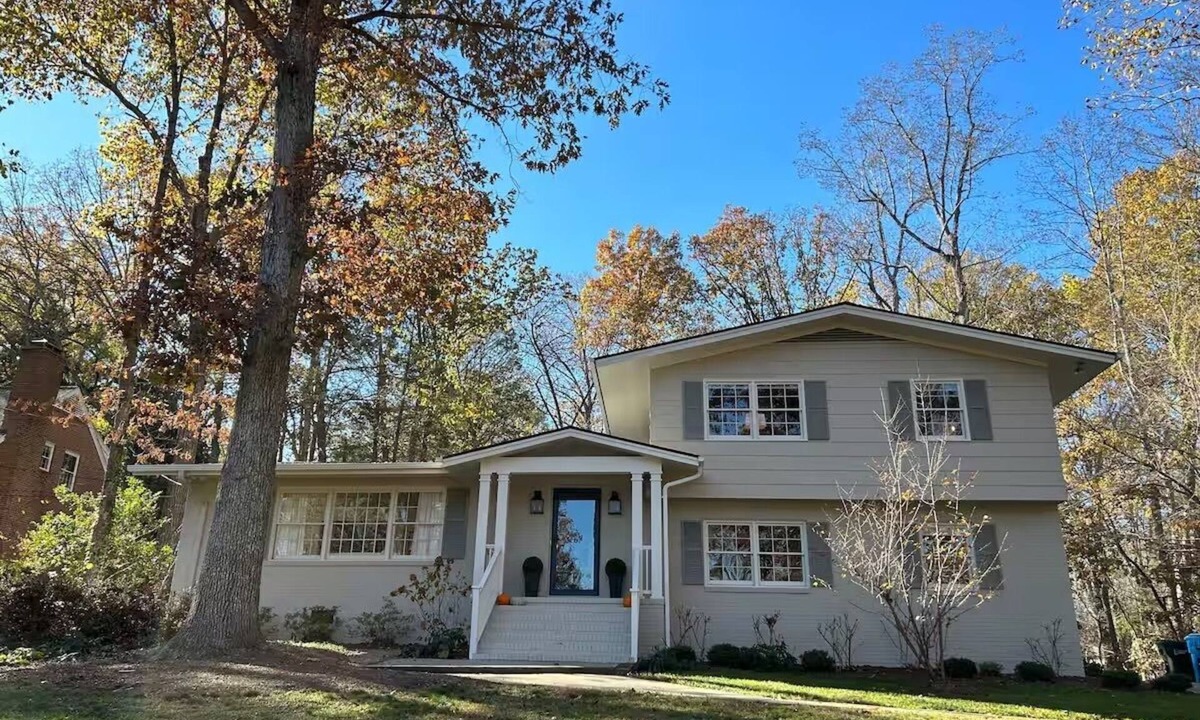 Durham House | Spacious house walking distance to Duke's Campus