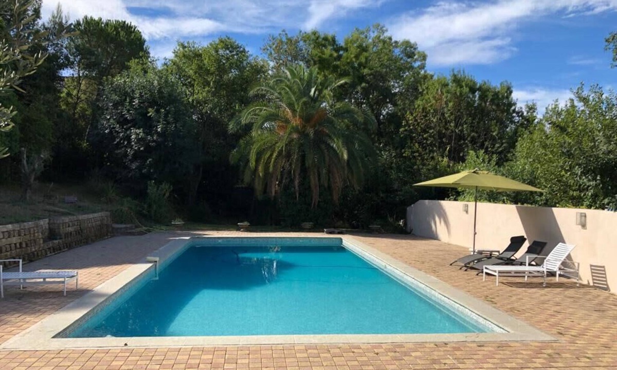 Hopitaux-Facultes House | Spacious house with swimming pool