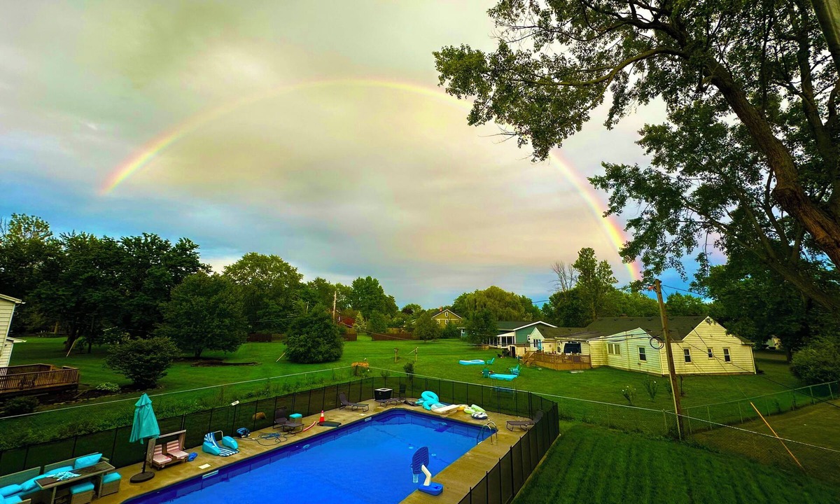 Amherst House | Spacious, Kid Friendly Retreat, Pool & Pool Table, 20 Min N. Falls, 5 min UB