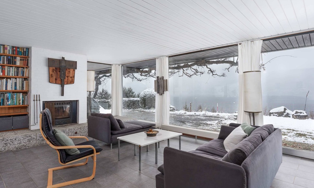 Spiez Apartment | Spacious Lake and Mountain View Villa - 15 min to Interlaken