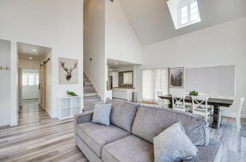 Coila House | Spacious Lexington Home w/Fire Pit: Hunt & Fish!