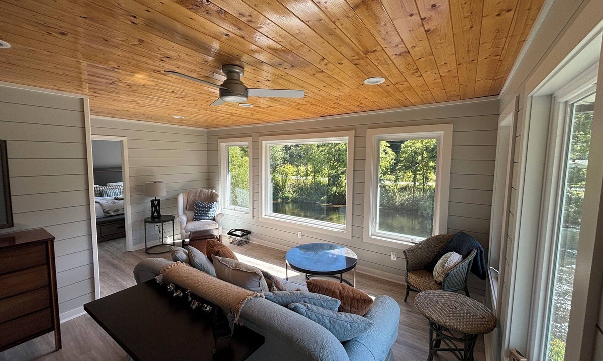 Cullowhee Condo | Spacious, Light Filled Apt. - Nestled along the Tuckasegee River, 2 Mi. from WCU